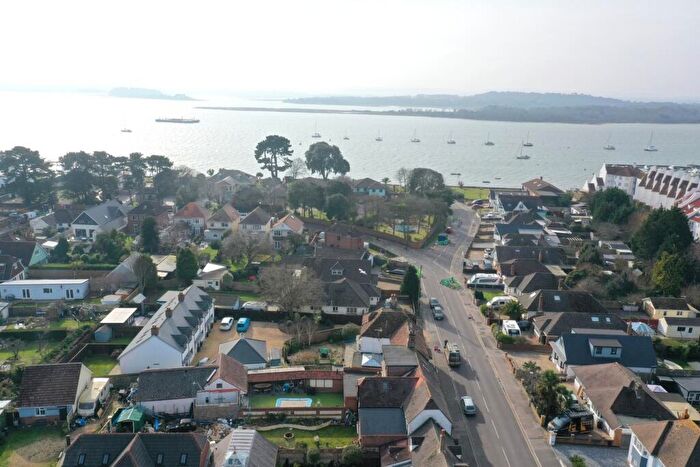 3 Bedroom End Of Terrace House For Sale In Lake Road, Hamworthy, Poole, BH15
