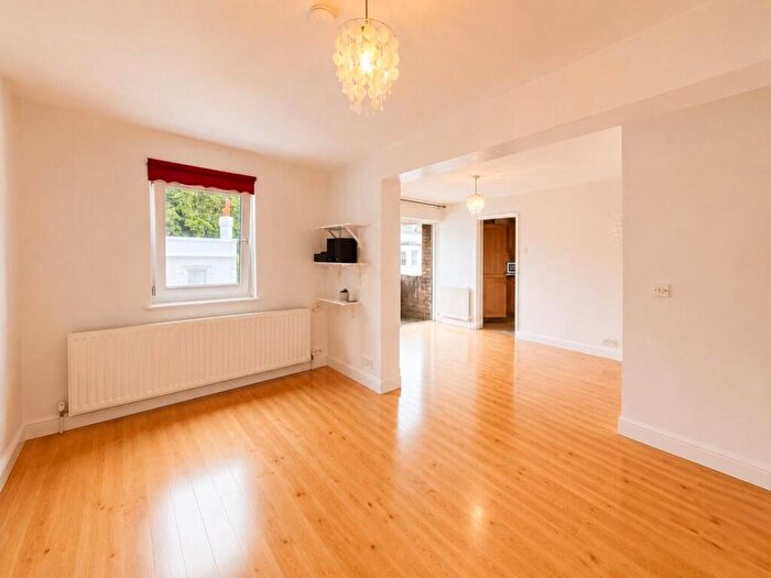 2 Bedroom Apartment To Rent In Belvedere Road, Crystal Palace, London, SE19