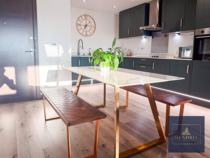2 Bedroom Flat To Rent In Reeve Street, Feltham, TW13