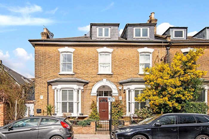 1 Bedroom Flat To Rent In Goulton Road, London, E5