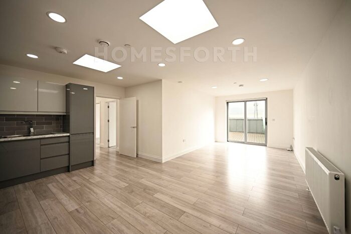 2 Bedroom Flat To Rent In High Street, Barnet, EN5