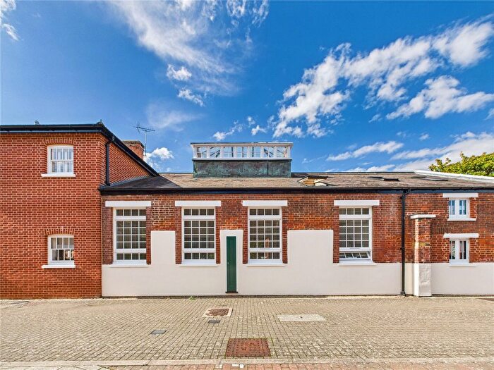 2 Bedroom Flat For Sale In Hatfield Road, Witham, Essex, CM8