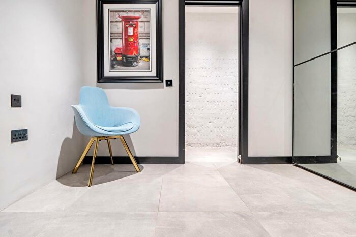 1 Bedroom Flat For Sale In Greenhill, Hampstead Village, NW3