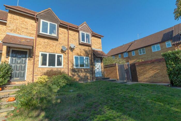 2 Bedroom End Of Terrace House To Rent In Ladywood Road, Hertford, SG14