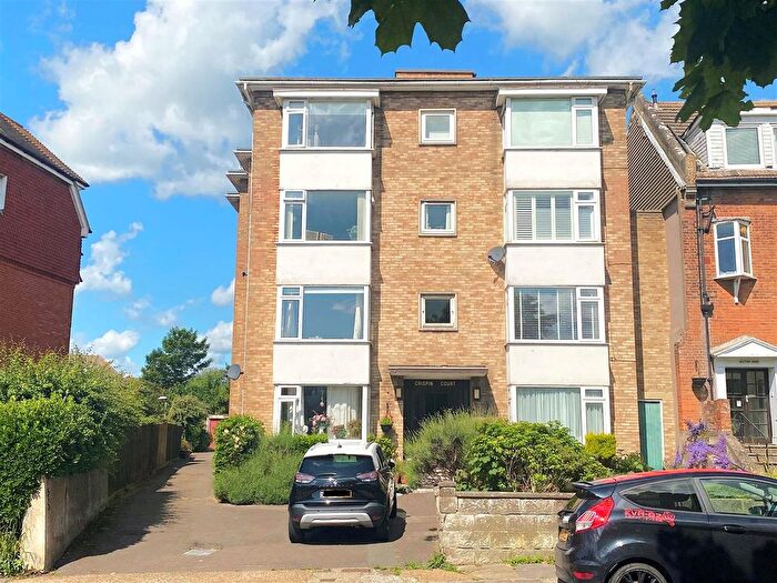 2 Bedroom Flat For Sale In Upper Sea Road, Bexhill-On-Sea, TN40