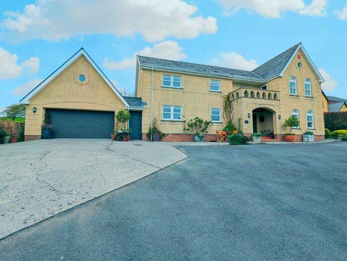 4 Bedroom Detached House For Sale In Wellfield Road, Abergwili, Carmarthen, Carmarthenshire., SA31