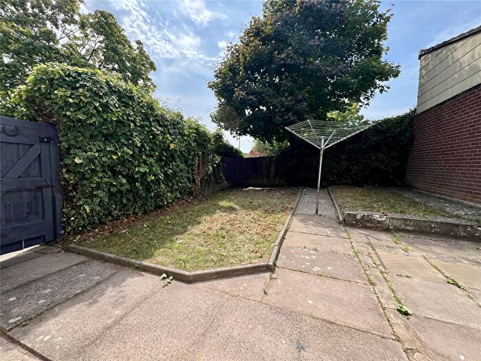 2 Bedroom Bungalow For Sale In Spout Way, Malinslee, Telford, Shropshire, TF3