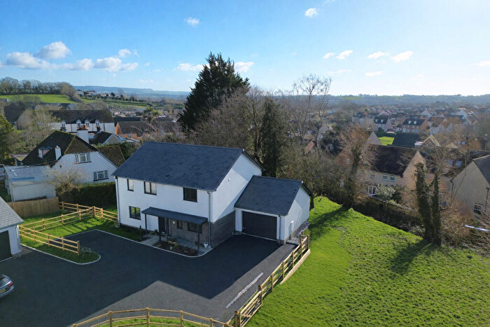 4 Bedroom Detached House For Sale In Tiverton Road, Devon, EX15