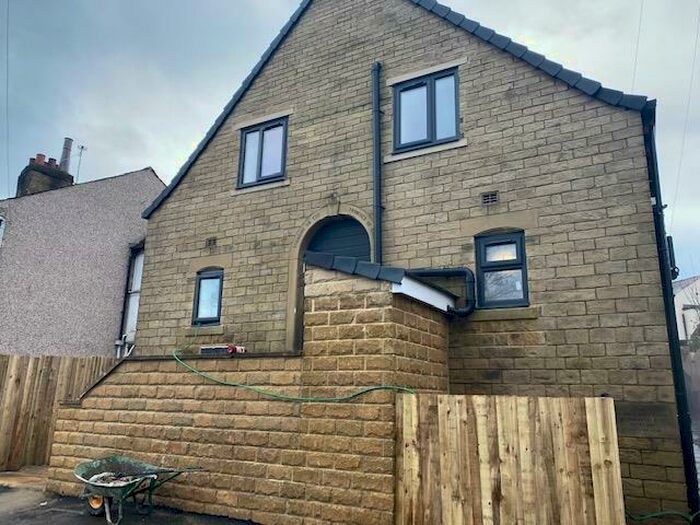 1 Bedroom Apartment To Rent In Wheatley Road, Halifax, HX3