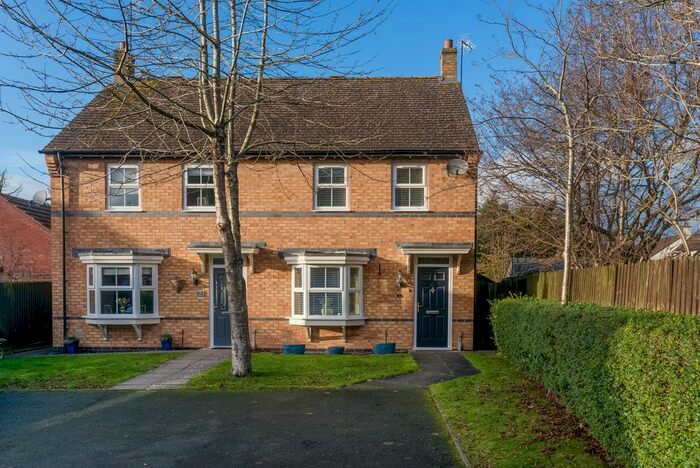 3 Bedroom Semi-Detached House To Rent In Coopers Close, Stratford-Upon-Avon, CV37