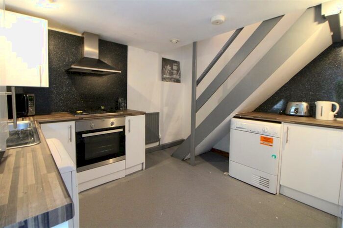 4 Bedroom Private Hall To Rent In Aberdeen Road, Lancaster, LA1