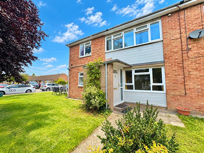 2 Bedroom Maisonette To Rent In Lea Road, Sonning Common, Reading, Oxfordshire, RG4