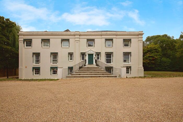 2 Bedroom Flat For Sale In Old Park Ride, Waltham Cross, EN7