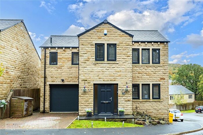 4 Bedroom Detached House For Sale In Woodland Walk, Meltham, Holmfirth, West Yorkshire, HD9