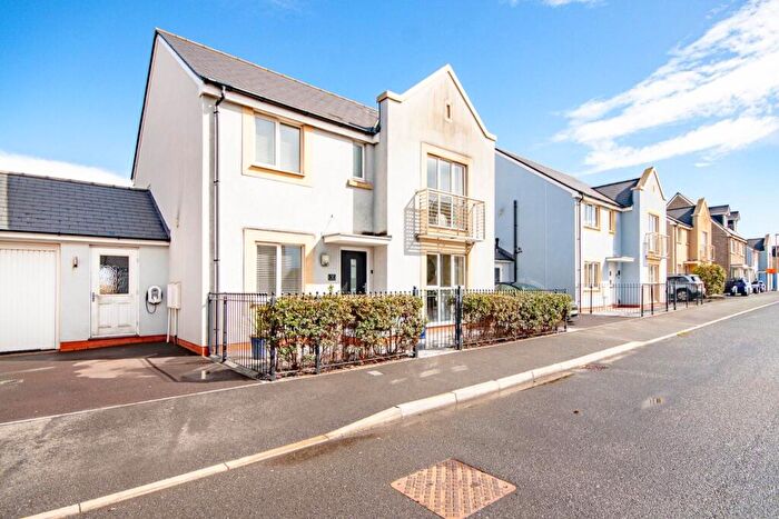 4 Bedroom Detached House For Sale In Cobham Parade**Open Day Saturday Th September .-.Pm Strictly By Appointment Only**, BS24