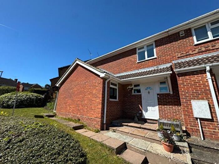 3 Bedroom End Terrace House For Sale In Bagshot, Surrey, GU19