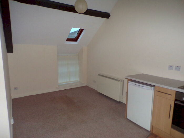 1 Bedroom Flat To Rent In Berry Street, Conwy, LL32