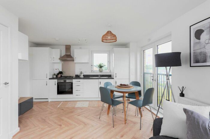 2 Bedroom Flat For Sale In / Goldcrest Place, East Craigs, Edinburgh, EH4