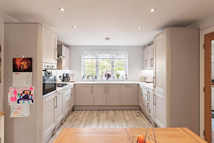 3 Bedroom Semi-Detached House For Sale In Mill Field, Ash, Canterbury, CT3