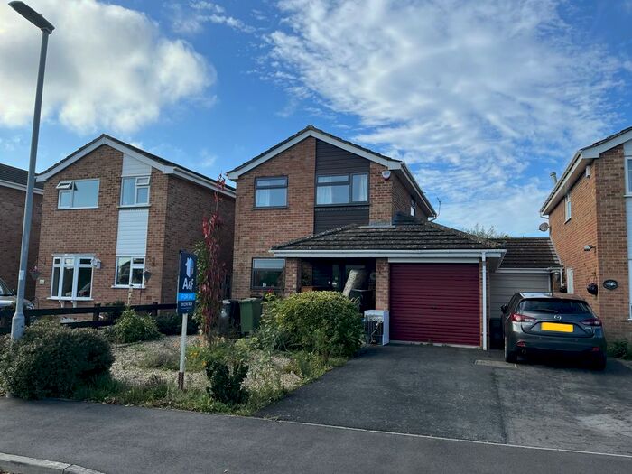 3 Bedroom Detached House For Sale In Coleridge Gardens, Burnham-On-Sea, TA8