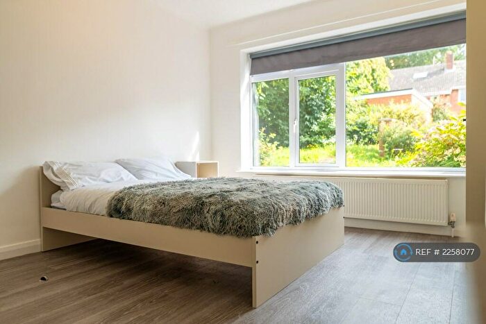 5 Bedroom Detached House To Rent In Dunvegan Close, Exeter, EX4