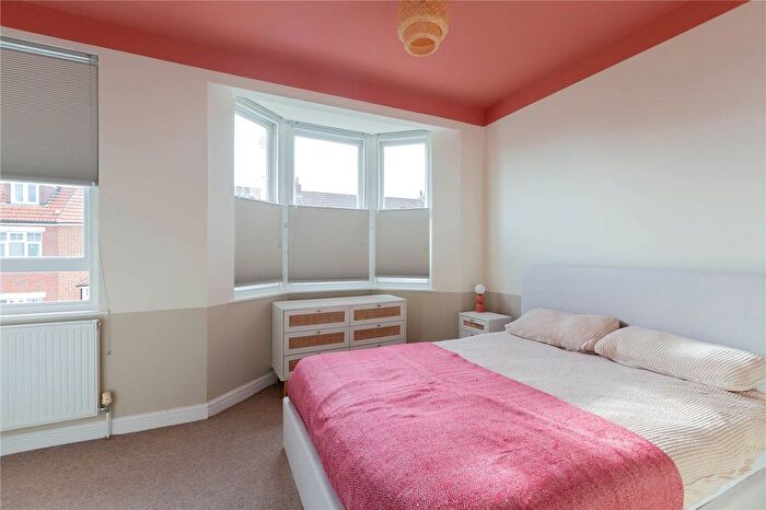 2 Bedroom End Of Terrace House To Rent In Downend Road, Horfield, Bristol, BS7
