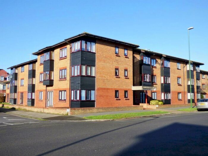 1 Bedroom Retirement Property To Rent In Fitzalan Road, Littlehampton, BN17