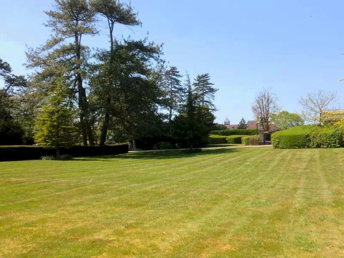 2 Bedroom Apartment To Rent In St. Georges Manor, East Oxford, OX4