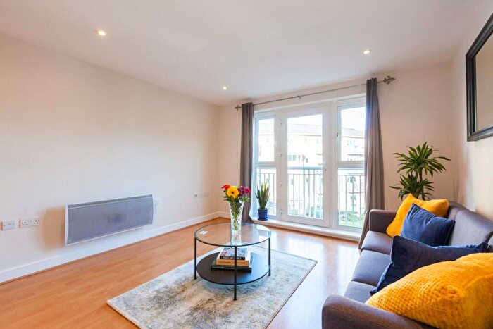 1 Bedroom Flat To Rent In Morton Close, , Shadwell, London, E1