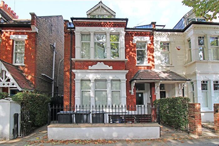 Studio To Rent In Thornton Avenue, Chiswick, W4