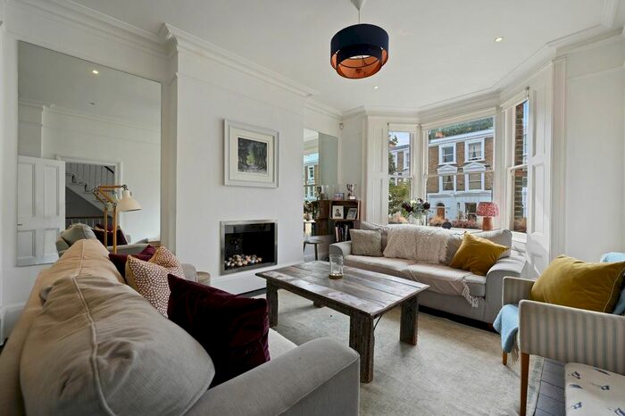 4 Bedroom Semi-Detached House To Rent In Ravenscourt Road, London, W6