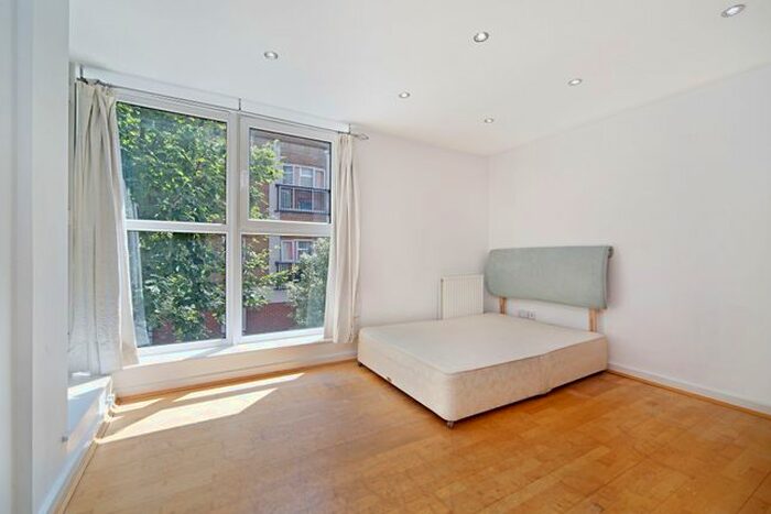 3 Bedroom Flat To Rent In Seward Street, London, EC1V