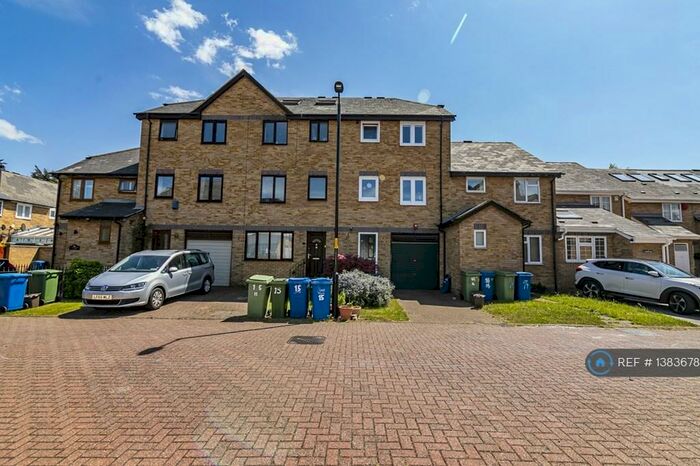 4 Bedroom Terraced House To Rent In Midship Close, London, SE16
