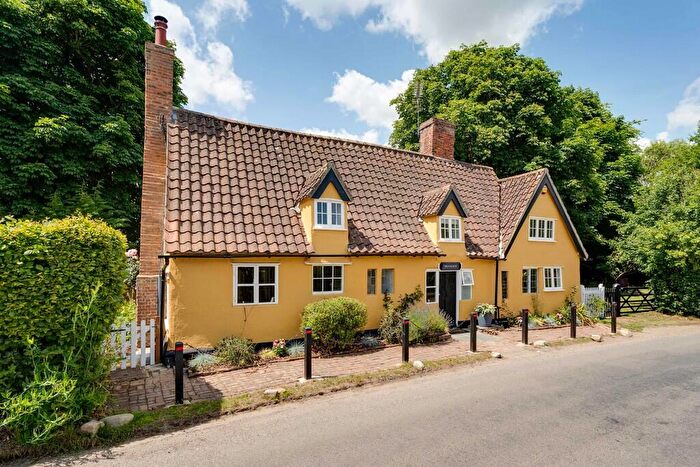 3 Bedroom Cottage For Sale In Lower Green, Denston, Suffolk, CB8