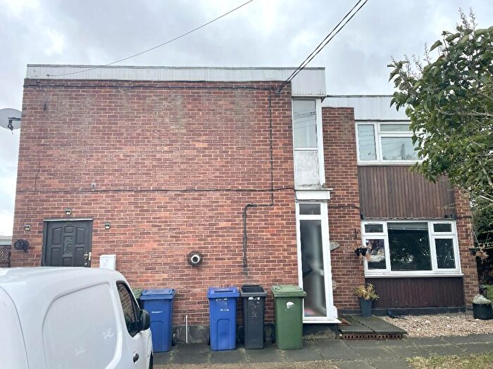 2 Bedroom Flat To Rent In Giffords Cross Road, Corringham, Essex, SS17