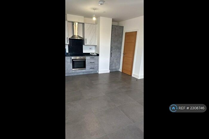 1 Bedroom Flat To Rent In Wiltshire Court, Swindon, SN1