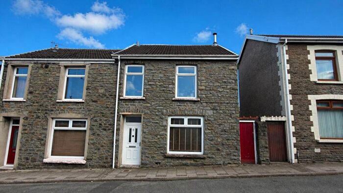 3 Bedroom End Of Terrace House For Sale In King Street, Aberaman, Aberdare, CF44