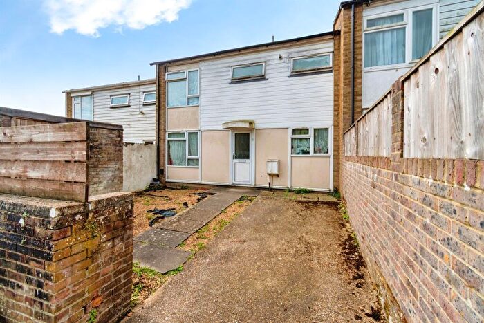 3 Bedroom Terraced House For Sale In Leaside Way, Southampton, SO16