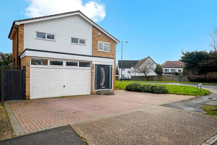 4 Bedroom Detached House For Sale In Hallam Gardens, Pinner, HA5