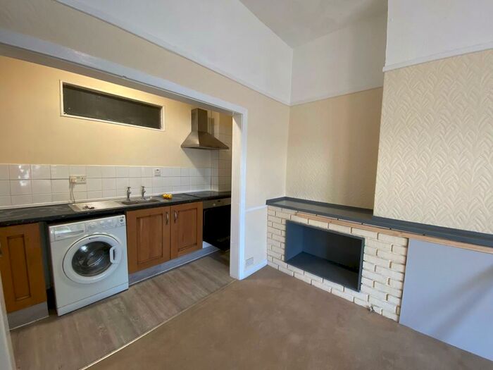 1 Bedroom Flat To Rent In Stacey Road, Cardiff(City), CF24