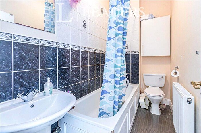 2 Bedroom Apartment For Sale In Surbiton Road, Kingston Upon Thames, Surrey, KT1