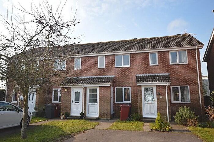 2 Bedroom Terraced House To Rent In Chatsworth Road, Chichester, PO19