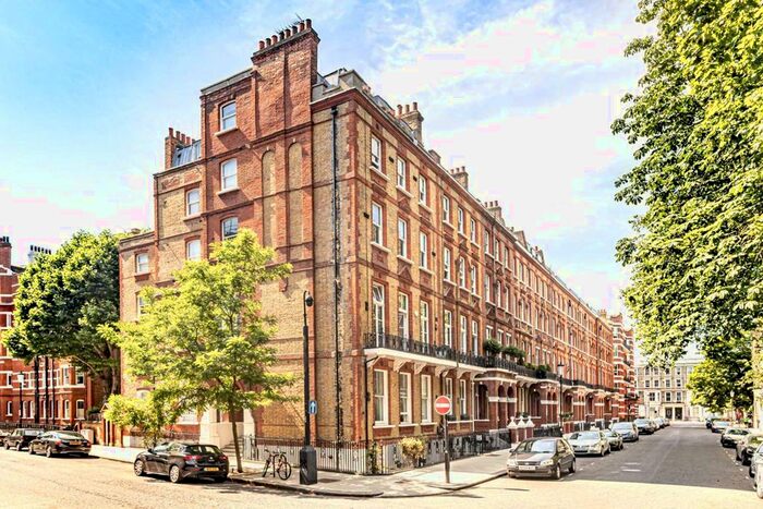 1 Bedroom Flat To Rent In Nevern Square, London, SW5
