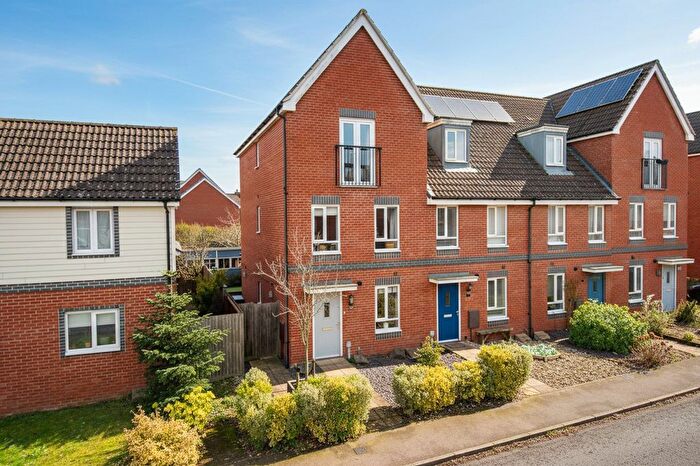 4 Bedroom End Terrace House For Sale In Waxwing Way, Queens Hills, Norwich, NR8