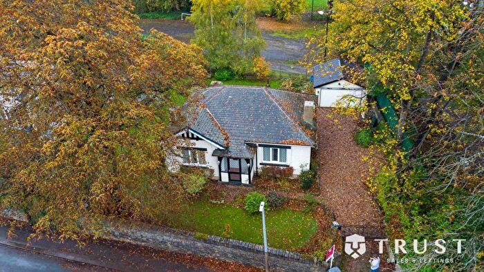 2 Bedroom Detached Bungalow For Sale In Whitechapel Road, Cleckheaton, BD19