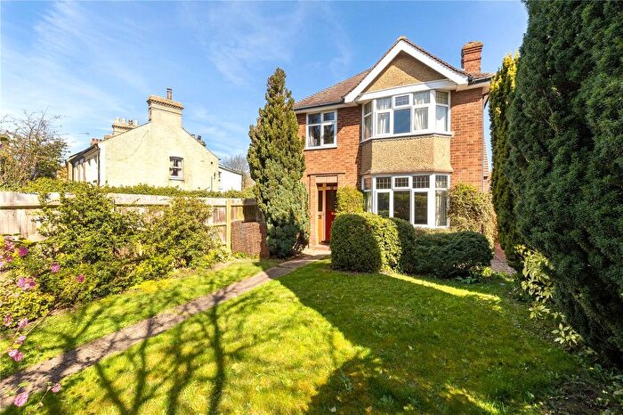 3 Bedroom Detached House To Rent In Shelford Road, Trumpington, Cambridge, CB2