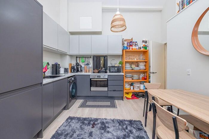 2 Bedroom Flat For Sale In Bank Road, The Old Exchange, Kingswood, BS15