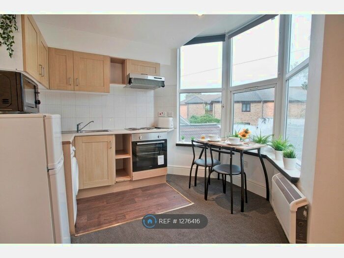 1 Bedroom Flat To Rent In Stapleton Road, Bristol, BS5