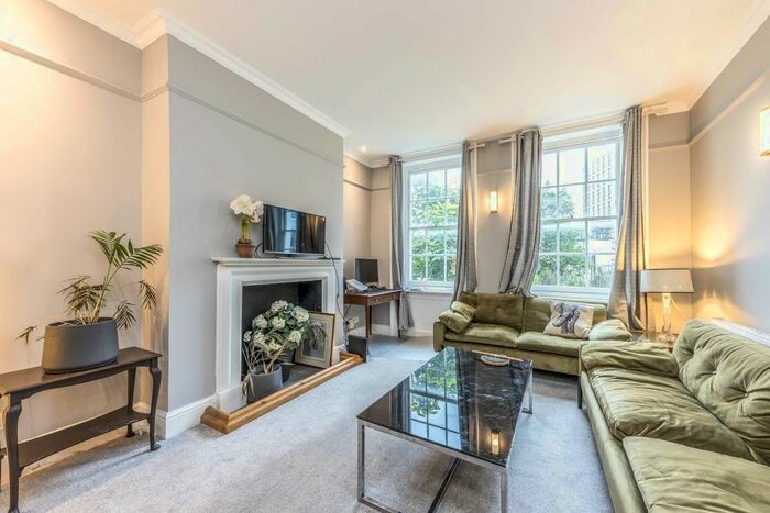 2 Bedroom Flat To Rent In Wandsworth Road, London, SW8