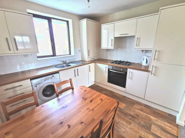 1 Bedroom Flat To Rent In Brunswick Court, City Centre, SA1